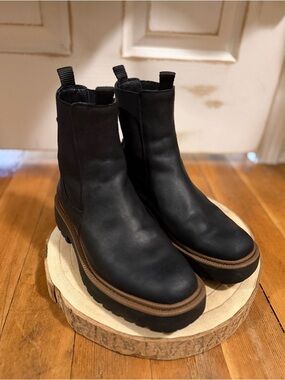 Sam Edelman Black Chelsea Lug Sole Boot